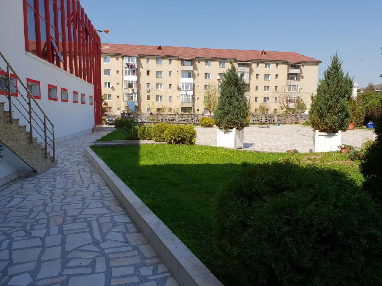 Pensiunea Ghiocela Motru Exterior photo