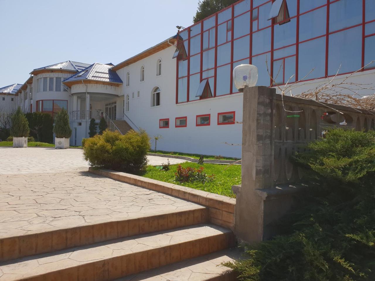 Pensiunea Ghiocela Motru Exterior photo